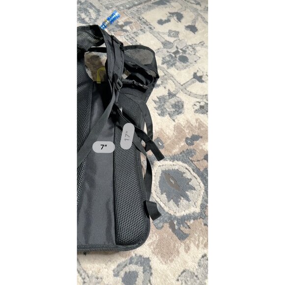 Ozark Trail Pearson Creek 2liter Hydration Backpack Pack Reservoir Hiking Trail - Picture 8 of 10